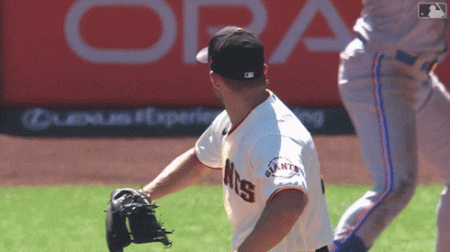 Gallo-3-run-HR-sideview-at-SF-8-2-2020.gif