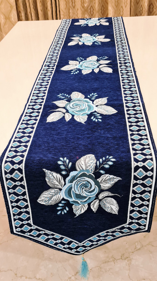 Groki_Table-Runner_33_3.jpg