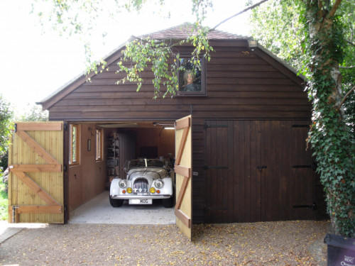 Timber-Garage-Building---Passmores.jpg