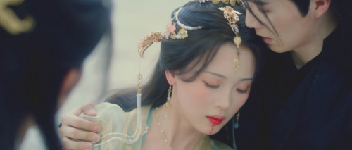 Touch.of.the.Frozen.Heart.S01E04.1080p.iQIYI.WEB DL.AAC2.0.H.264 MWeb.mkv 20250404 155940.641