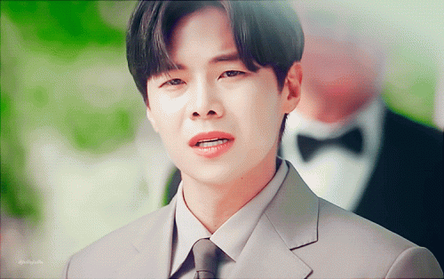 "그 여자 옆에 있어야 내가 행복해"
#로건리
#펜트하우스 시즌3 e02